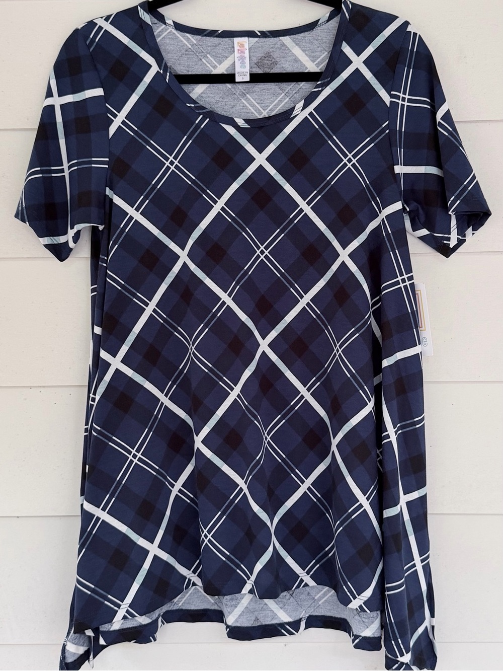 Women's Navy Plaid Short Sleeve Top Perfect T